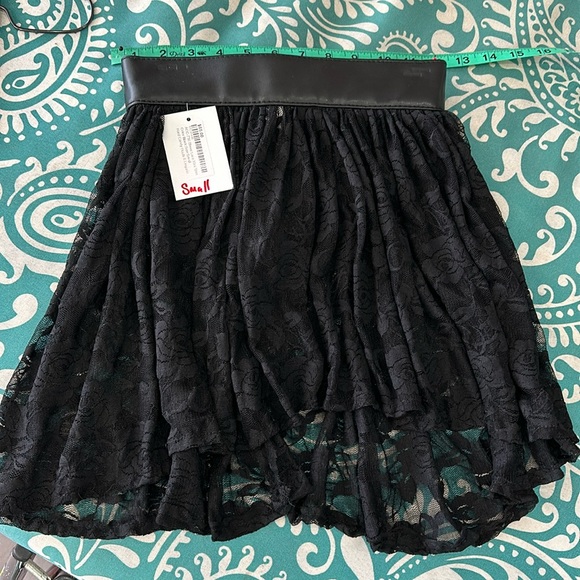 Lace Hi low Mini Skirt- Various sizes available - Picture 2 of 4